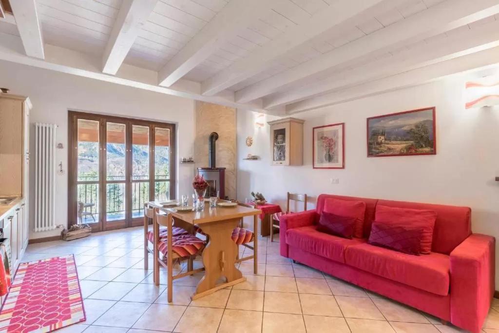 Casa Vacanze Rosalba Ferrara di Monte Baldo Ngoại thất bức ảnh