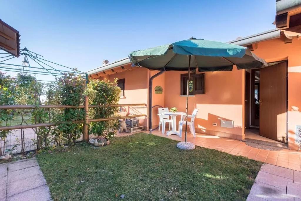 Casa Vacanze Rosalba Ferrara di Monte Baldo Ngoại thất bức ảnh