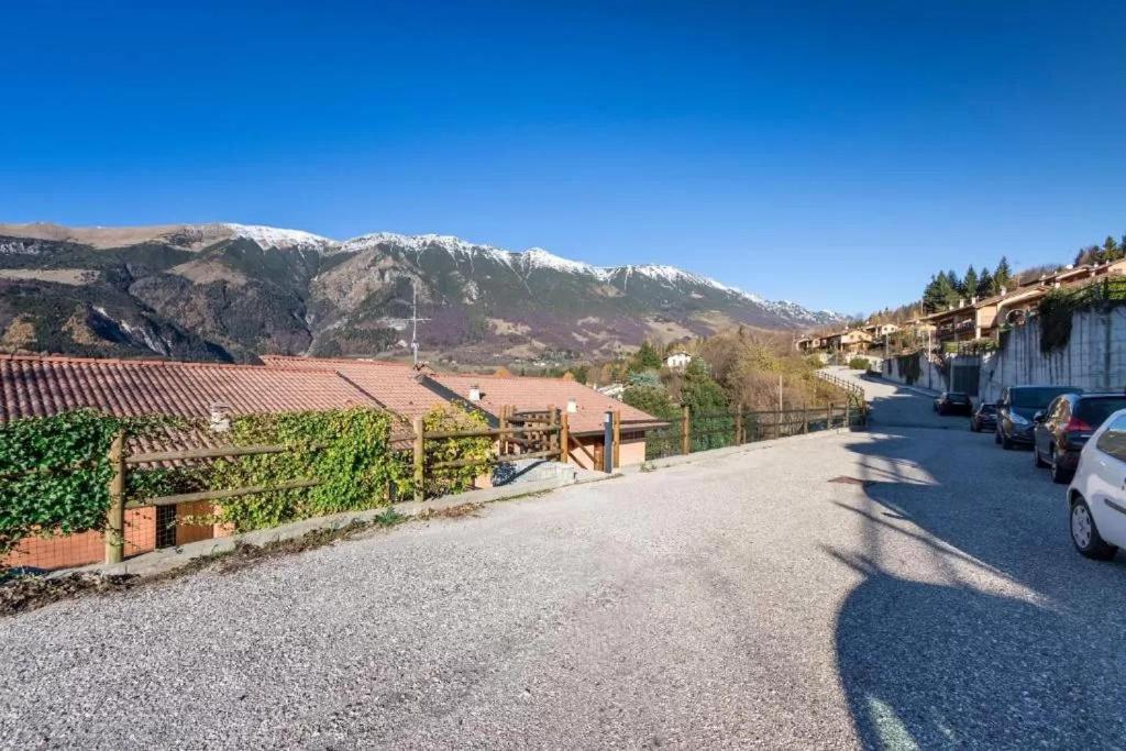 Casa Vacanze Rosalba Ferrara di Monte Baldo Ngoại thất bức ảnh