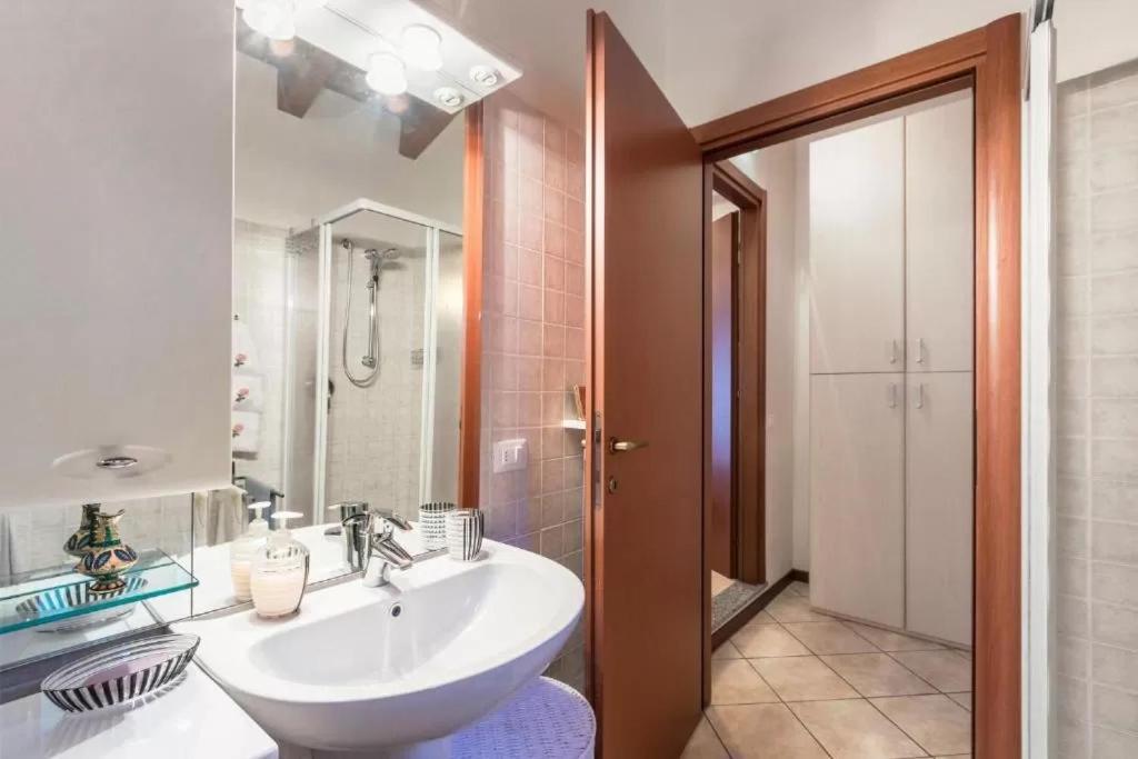 Casa Vacanze Rosalba Ferrara di Monte Baldo Ngoại thất bức ảnh