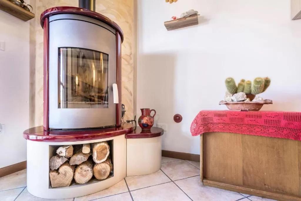Casa Vacanze Rosalba Ferrara di Monte Baldo Ngoại thất bức ảnh