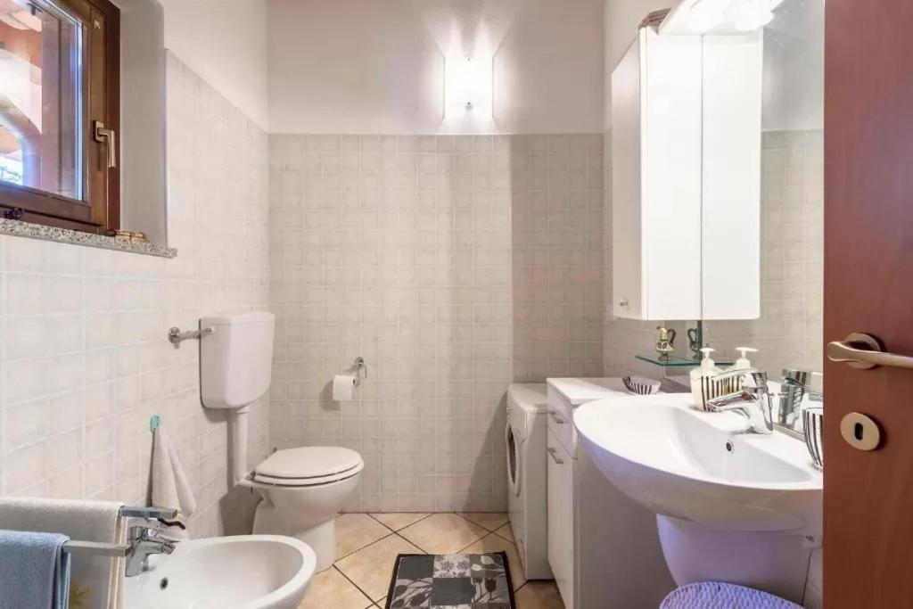 Casa Vacanze Rosalba Ferrara di Monte Baldo Ngoại thất bức ảnh