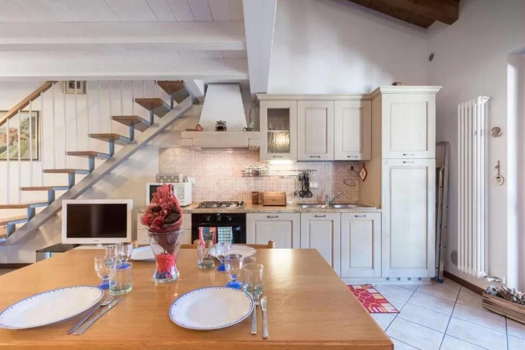 Casa Vacanze Rosalba Ferrara di Monte Baldo Ngoại thất bức ảnh